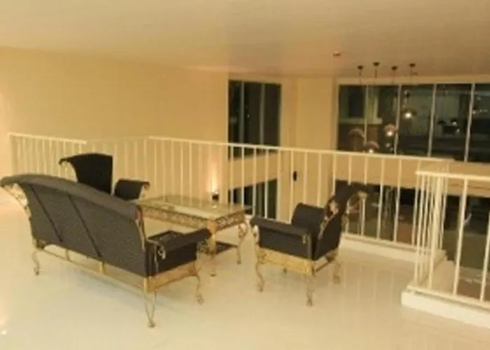 Hotel The Grow & 4*