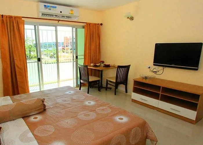 Hotel The Grow & 4*